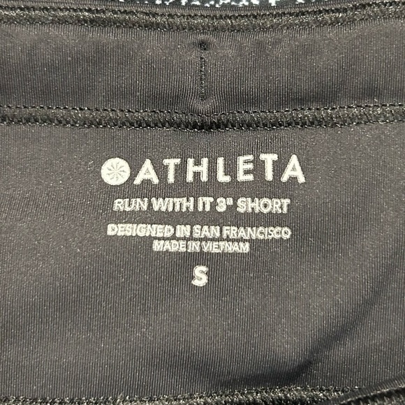 Athleta Printed Run With It Short 3" in Black Static S - Picture 6 of 6